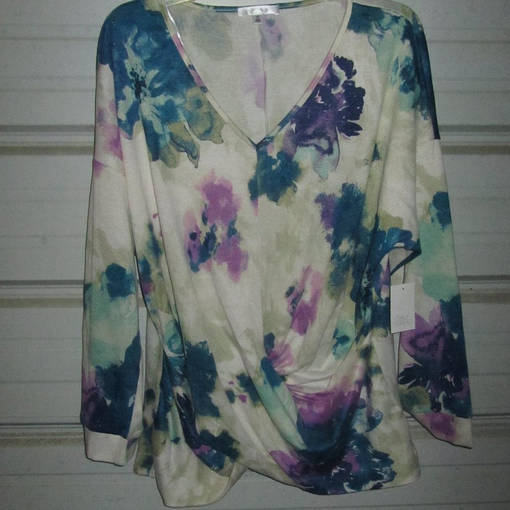 NEW 2X Plus Size Daily Thread Watercolor Sweater Womens top